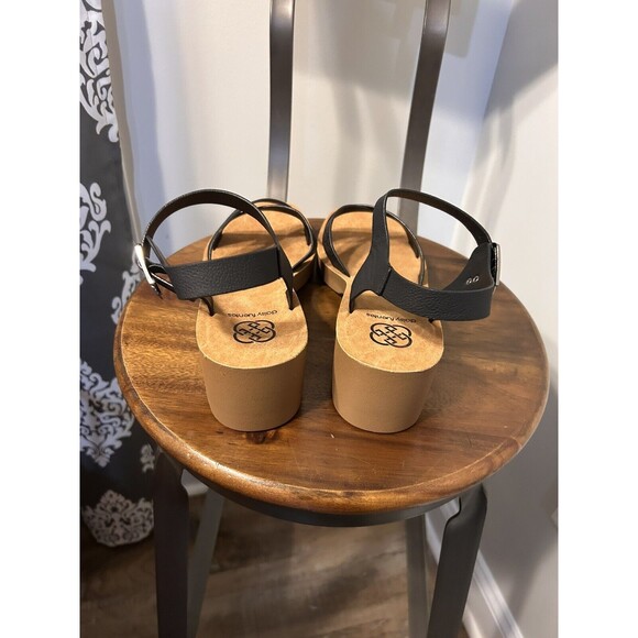 Women's Black Strappy Peep Toe Platform Rubber Wedge Sandals Size 10 Medium - Picture 9 of 9